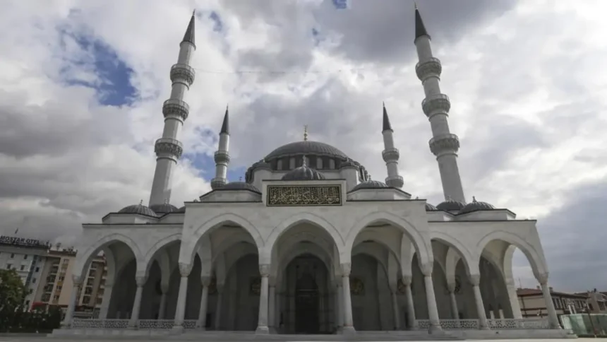 Ulus İtfaiye Meydanı Camii - Melike Hatun