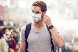 Maske Takan erkek
