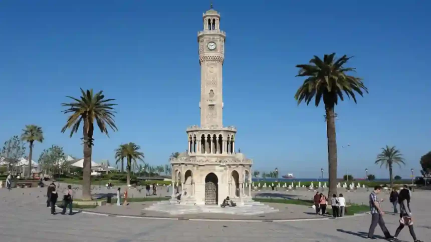 İzmir Saat Kulesi