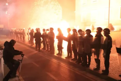 Arnavutluk Hükümet istifa protestoları