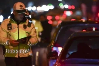 Trafik Polisi Sürücü