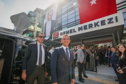 Özgür Özel
