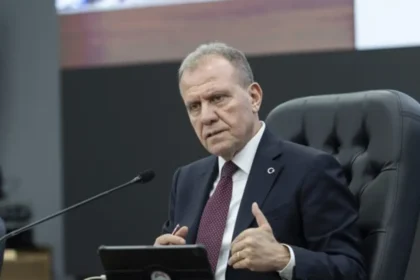 Vahap Seçer